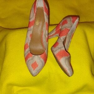 Stuart Weitzman Orange and Cream Geometric Heels